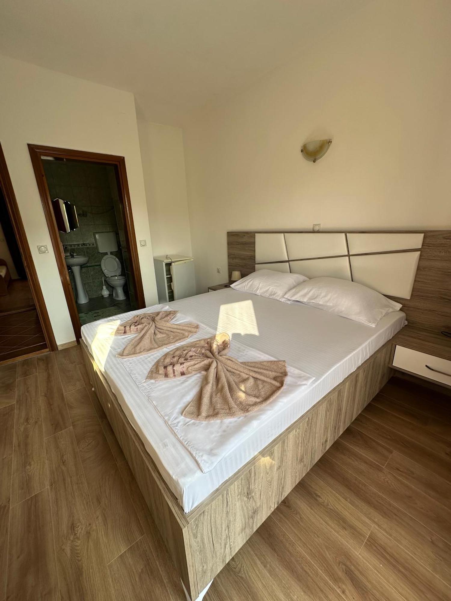 Rooms Ajllin Ulcinj Bagian luar foto