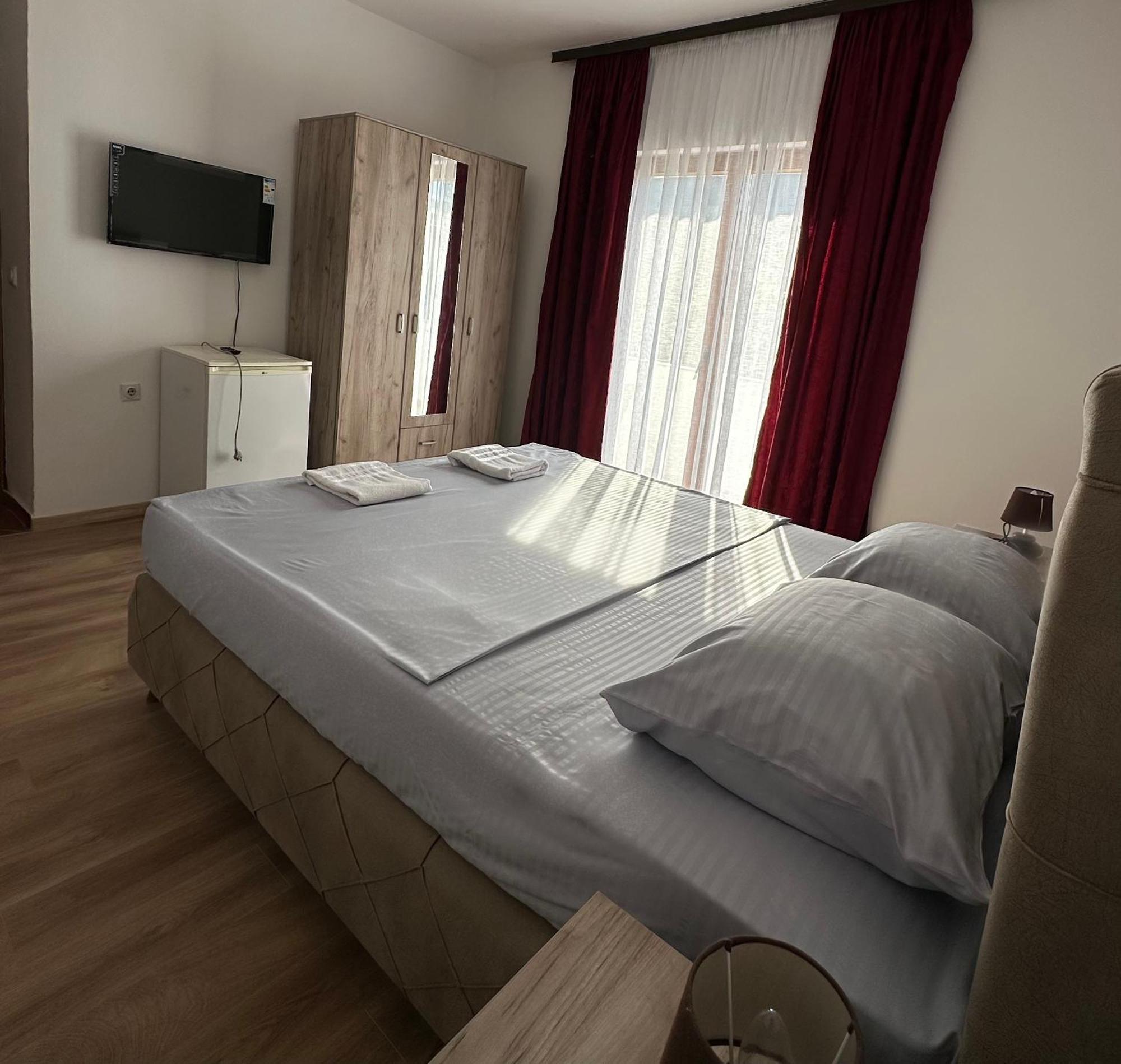Rooms Ajllin Ulcinj Bagian luar foto