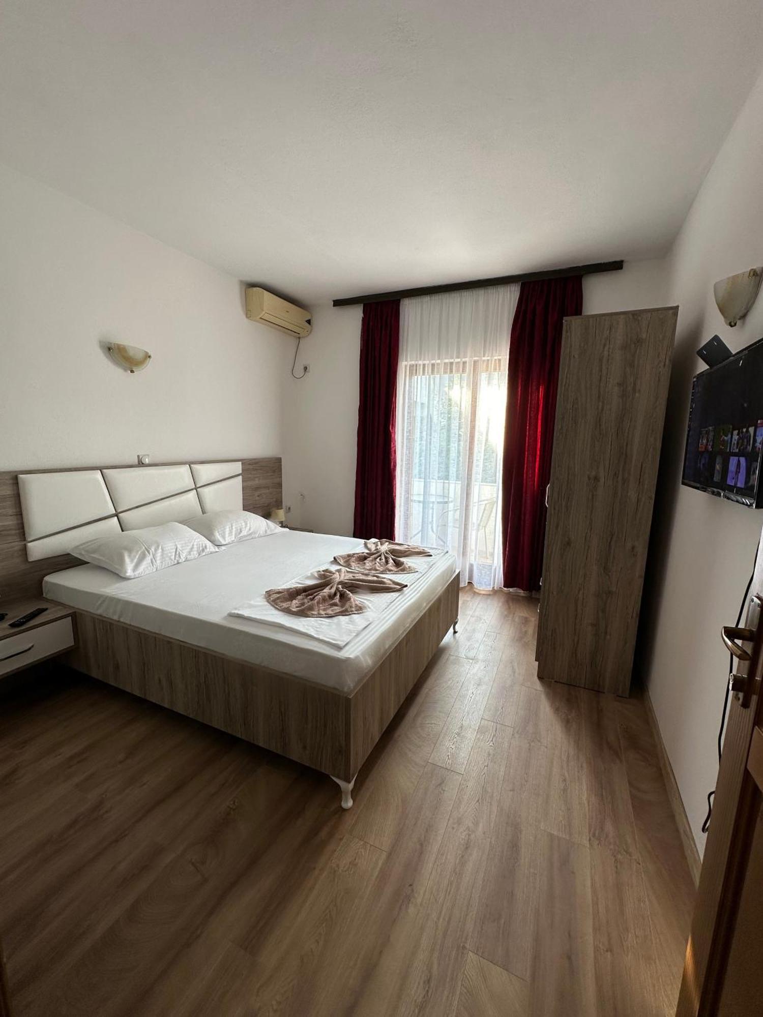 Rooms Ajllin Ulcinj Bagian luar foto